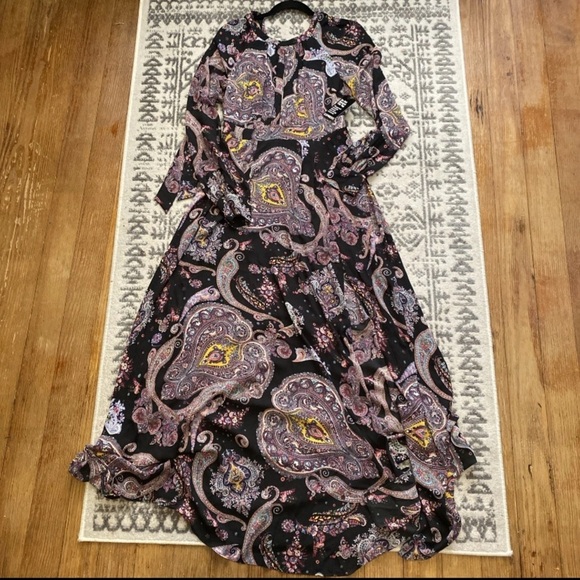 NWT BOHO  Express Long Sleeve Keyhole Tie & Open Back Paisley  Maxi Fall Dress - Picture 1 of 2